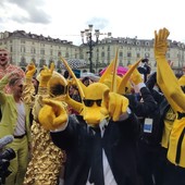 Eurovision, i norvegesi Subwoolfer infiammano piazza Vittorio con &quot;Give that wolf a banana&quot;