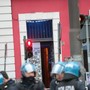 Corteo contro il caro vita: arresti domiciliari per una militante di Askatasuna Corteo contro il caro vita: arresti domiciliari per una militante di Askatasuna