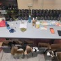 Fermati in auto a Mirafiori Sud con il "bazar" in casa: scoperti con mezzo chilo di droga sintetica, palloncini e bombole "esilaranti"