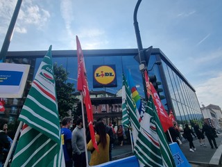 Sciopero dei lavoratori della Lidl a Torino