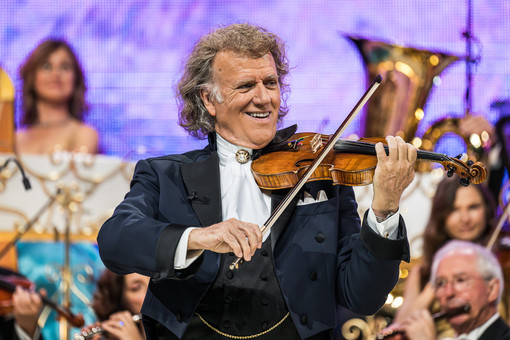 André Rieu, il &quot;Re del Valzer&quot; arriva in Italia e fa tappa a Torino