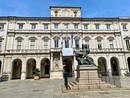 Un lenzuolo appeso al Municipio in solidarietà con Gaza Un lenzuolo appeso al Municipio in solidarietà con Gaza