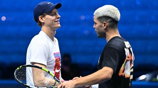 Sinner vs Alcaraz, a Torino il nuovo capitolo di una storia infinita Sinner vs Alcaraz, a Torino il nuovo capitolo di una storia infinita