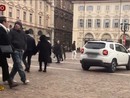 auto nella piazza centrale di Torino