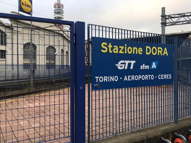 La stazione Dora
