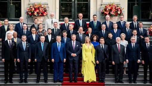 Zelensky lasciato ai margini del summit NATO