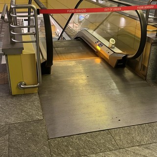 Guasto elettrico alla stazione di Porta Nuova: fermi ascensori e scale mobili della metropolitana