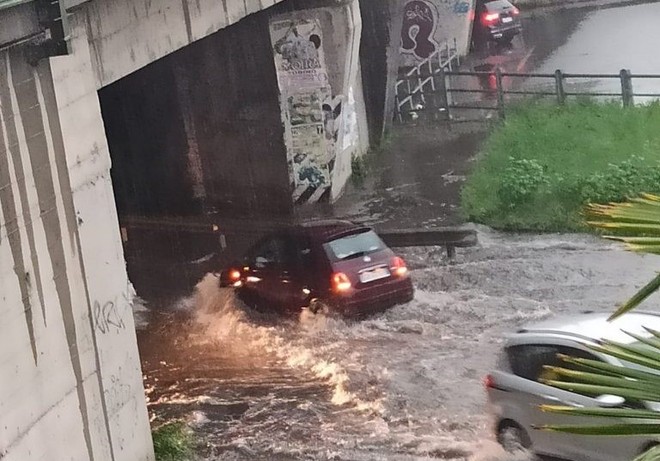 Immagine di repertorio del sottopasso di via Pastrengo allagato
