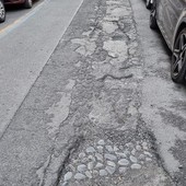 Strade dissestate in San Salvario: residenti e commercianti chiedono un'asfaltatura urgente
