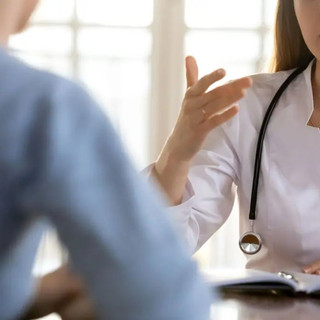 Sindrome dell’ovaio policistico: cos’è e come la nutrizione può aiutare