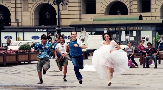 Una scena del film Santa Maradona Una scena del film Santa Maradona