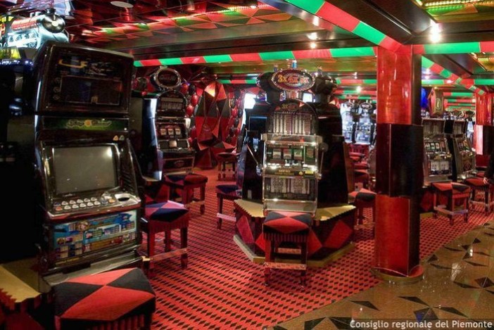 Gioco d'azzardo: in Piemonte spesi oltre 9,5 miliardi. Torino capoluogo di provincia dove si gioca di più