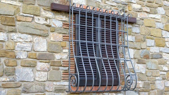 Serramenti di sicurezza su misura: migliora l’isolamento termico, il comfort e la protezione della tua casa Serramenti di sicurezza su misura: migliora l’isolamento termico, il comfort e la protezione della tua casa