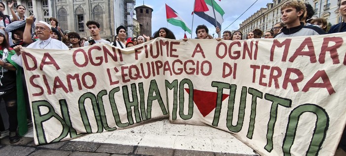 Le proteste durante la giornata di lunedì