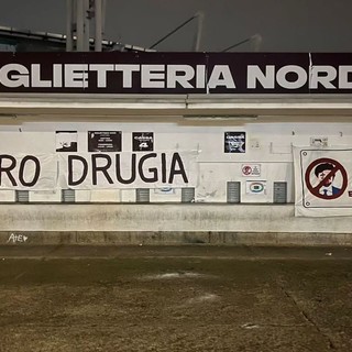 "Cairo al cimitero": ancora striscioni dei tifosi del Toro contro il presidente