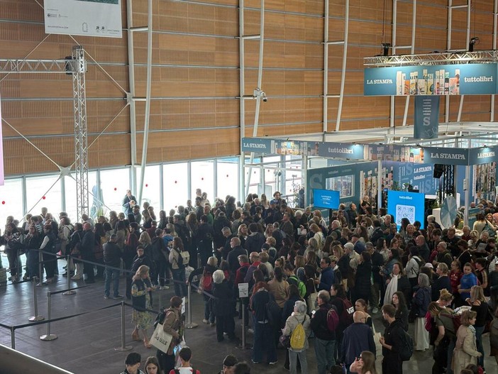 Salone del Libro preso d’assalto anche nella seconda giornata