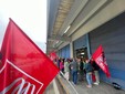 Presidio e protesta dei lavoratori di PostalCoop a Grugliasco