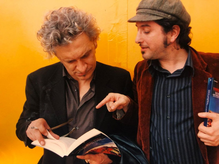 Vinicio Capossela ospite al Salone del Libro per il progetto in memoria di Renato Striglia