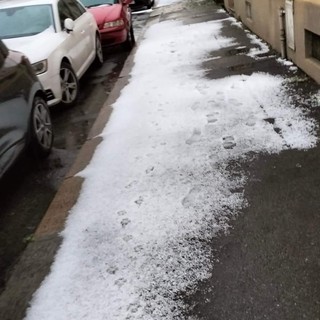 Strade imbiancate a Torino (foto dal gruppo Fb &quot;Sei di pozzo strada se&quot;)
