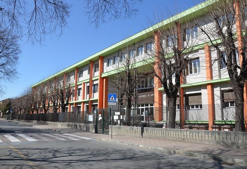 le scuole De Amicis e Manzoni chiuse a Nichelino