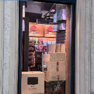 La spaccata avvenuta in via Garibaldi