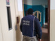 Il garage e l'appartamento erano da tempo occupati abusivamente da una famiglia rom