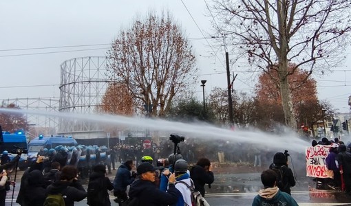 Scontri al corteo di Aska