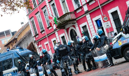 Askatasuna, il Comune pubblica un avviso per il riutilizzo: "Dateci idee per una nuova vita"