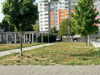 I giardini a pochi passi dal supermercato Esselunga e nella zona di Lingotto e Nizza MIllefonti