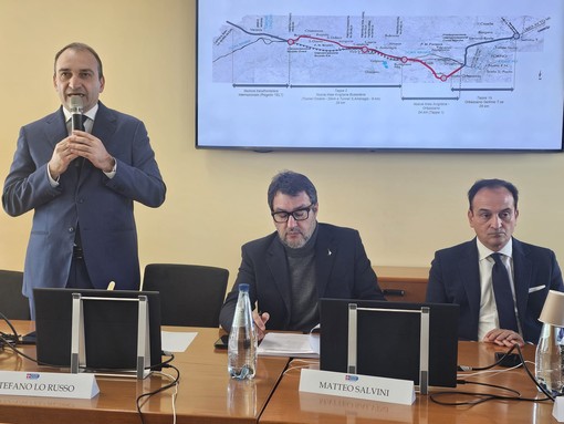 Lo Russo a Salvini: &quot;Collegamenti più veloci via treno ed autostrada tra Torino e mare&quot;