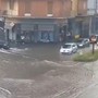 Il maltempo torna ad abbattersi sul Torinese: strade trasformate in fiumi
