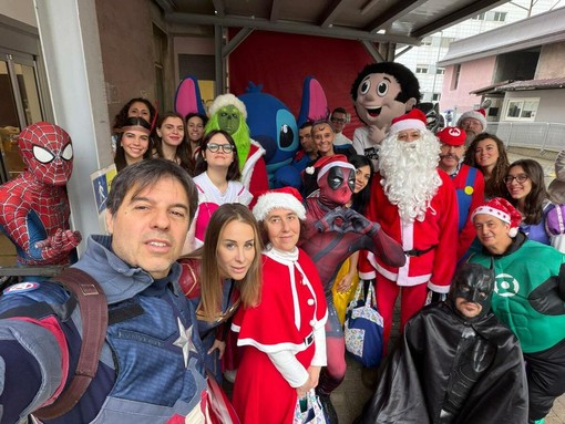 Al Regina Margherita sono arrivati i supereroi per regalare sorrisi ai piccoli pazienti