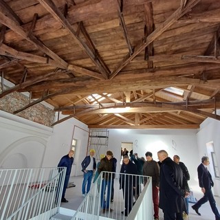 Una foto del sopralluogo nella nuova biblioteca Una foto del sopralluogo nella nuova biblioteca