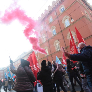 Venerdì anche Torino è in piazza per lo sciopero generale contro la legge di Bilancio di Meloni Venerdì anche Torino è in piazza per lo sciopero generale contro la legge di Bilancio di Meloni