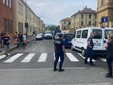 Caos nella riconsegna delle schede elettorali questa mattina in via Ponchielli