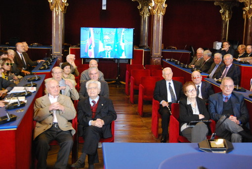 La Sala Rossa festeggia gli ex consiglieri centenari e novantenni