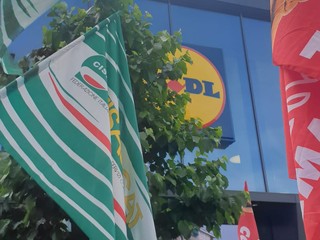 Sciopero dei lavoratori della Lidl a Torino