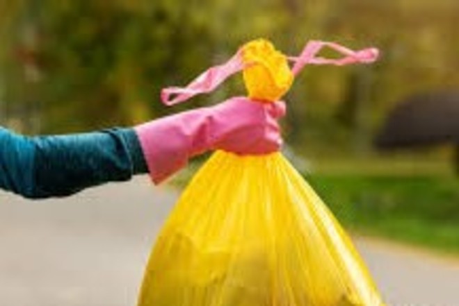 I nuovi sacchi gialli per la raccolta differenziata a Nichelino