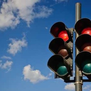 Traffico in tilt vicino all'IperCoop di via Botticelli: &quot;Serve semaforo verde più lungo&quot;