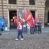 Chiedono un rinnovo dell'integrativo e maggiore sicurezza. Oltre 10 mila gli addetti piemontesi