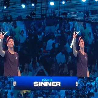 Un Sinner debordante al servizio esordisce demolendo Auger-Aliassime