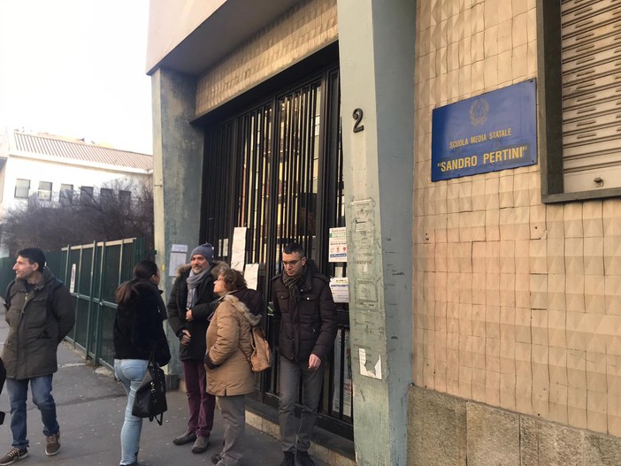 La scuola Pertini La scuola Pertini