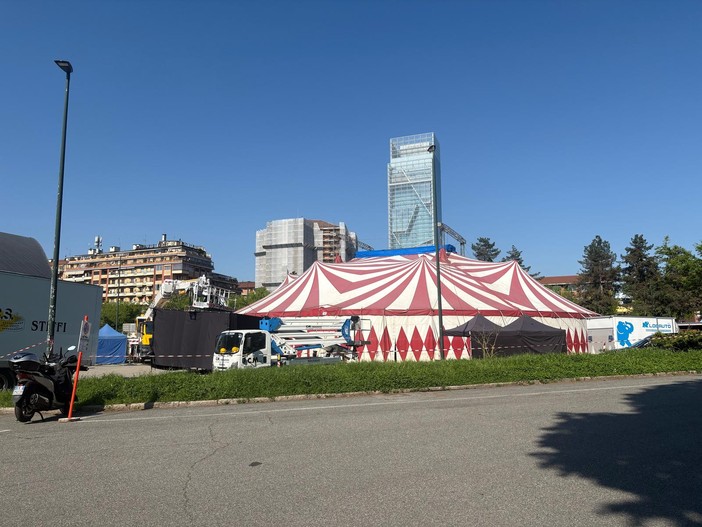 Ciak si gira al Pala Vela: un tendone da circo per le riprese di Lidia Poët 3