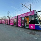 I mezzi "indossano" la livrea delle feste natalizie