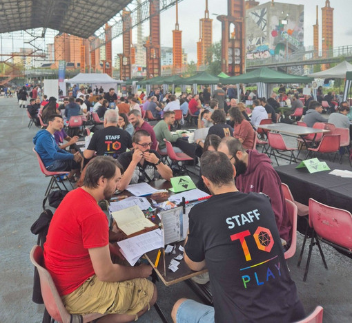TO Play riempie Parco Dora: torna il festival gratuito del gioco da tavolo TO Play riempie Parco Dora: torna il festival gratuito del gioco da tavolo