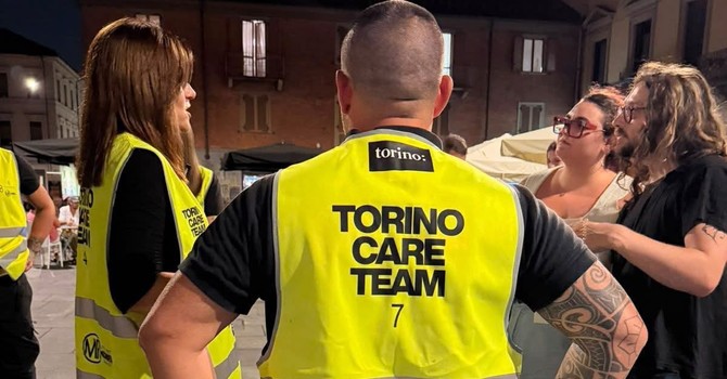 Risse sedate, soccorso sanitario e telefonate alla polizia: il primo bilancio del Torino Care Team Risse sedate, soccorso sanitario e telefonate alla polizia: il primo bilancio del Torino Care Team