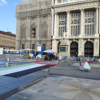 Tende dei Pro Pal in piazza Castello