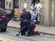 La lite, poi l'arrivo dei carabinieri: momenti di paura in via Vanchiglia La lite, poi l'arrivo dei carabinieri: momenti di paura in via Vanchiglia