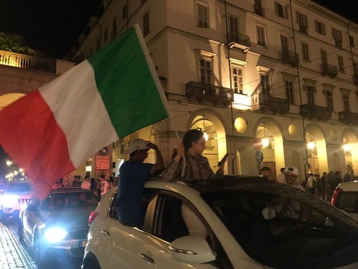 L'ITALIA E' CAMPIONE D'EUROPA: battuta l'Inghilterra, a Torino festa in piazza, fuochi d'artificio e caroselli [FOTO E VIDEO]