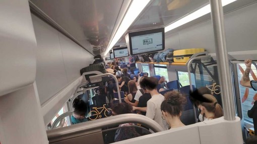 Convogli sovraffollati verso la Liguria Convogli sovraffollati verso la Liguria